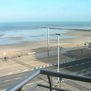 'de Strandwandeling' Near , Oostende België